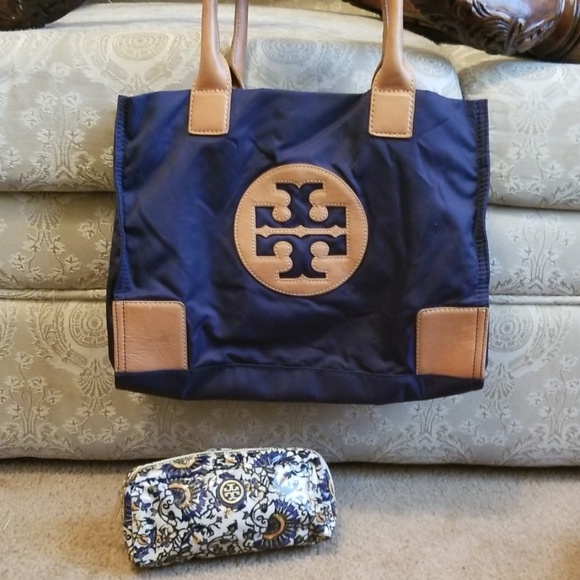 Tory Burch Handbags - Bundle Tory Burch Tote and cosmetic bag